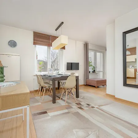 Heart Of Spacious By Renters *